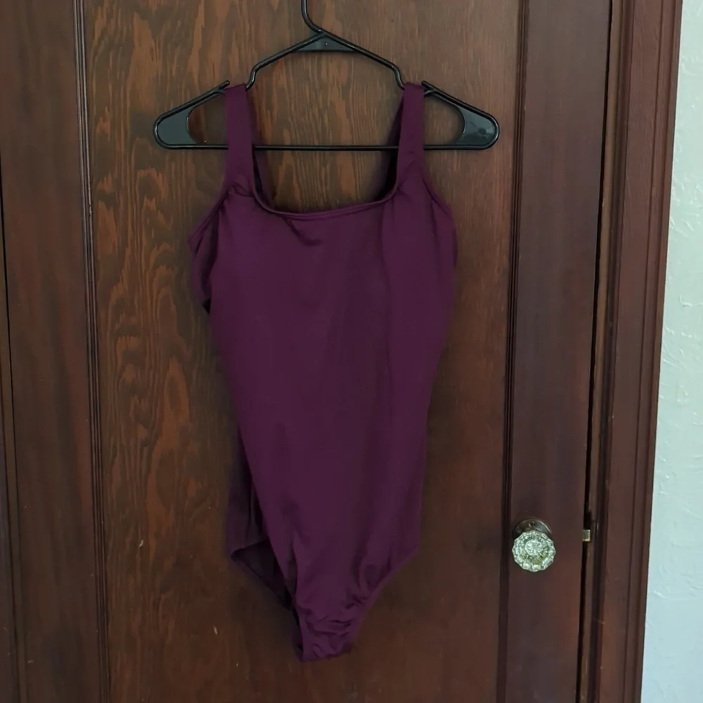 Lands' End Plum Purple Padded and Lined Bra One Piece Swimsuit Size 12 DD